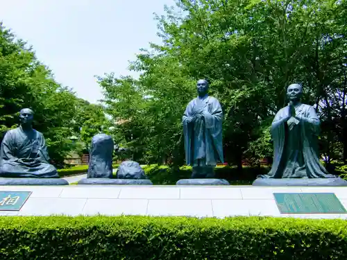 総持寺の像