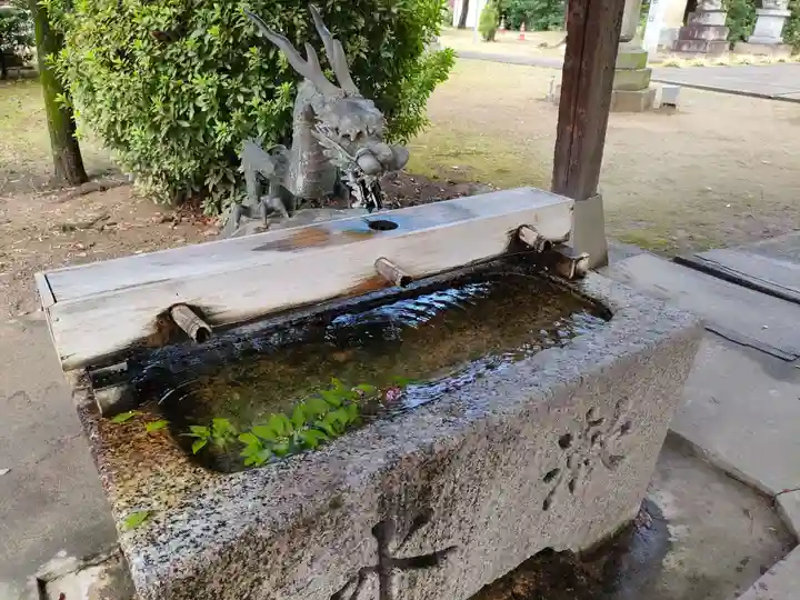 大神神社(花池)の手水舎