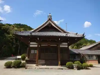 蓮華寺の本殿・本堂