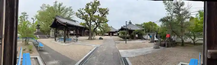道明寺の{uncategorized: "未分類", other: "その他", undefined: "問題あり", building: "その他建物", grave: "お墓", sacred_gate: "鳥居", guardian: "狛犬", statue: "像", buddha: "仏像", history: "歴史", nature: "自然", garden: "庭園", animal: "動物", pagoda: "塔", temizu: "手水舎", mountain_gate: "山門・神門", sanctuary: "本殿・本堂", subordinate: "末社・摂社", art: "芸術", scenery: "景色", jizo: "地蔵", ema: "絵馬", goshuin: "御朱印", omikuji: "おみくじ", items: "授与品その他", amulet: "お守り", goshuincho: "御朱印帳", eats: "食事", festival: "お祭り", votive_dance: "神楽", shichigosan: "七五三参", wedding: "結婚式", experience: "体験その他", initially: "初詣", around: "周辺", anti_infection: "感染症対策"}