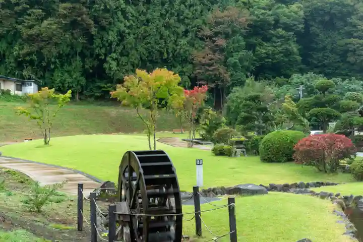 諏訪大社上社前宮(長野県)