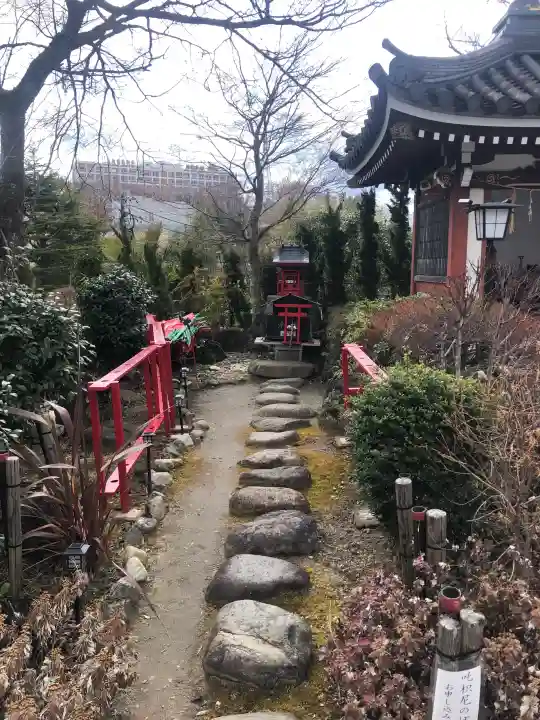 大本山成田山仙台分院の{uncategorized: "未分類", other: "その他", undefined: "問題あり", building: "その他建物", grave: "お墓", sacred_gate: "鳥居", guardian: "狛犬", statue: "像", buddha: "仏像", history: "歴史", nature: "自然", garden: "庭園", animal: "動物", pagoda: "塔", temizu: "手水舎", mountain_gate: "山門・神門", sanctuary: "本殿・本堂", subordinate: "末社・摂社", art: "芸術", scenery: "景色", jizo: "地蔵", ema: "絵馬", goshuin: "御朱印", omikuji: "おみくじ", items: "授与品その他", amulet: "お守り", goshuincho: "御朱印帳", eats: "食事", festival: "お祭り", votive_dance: "神楽", shichigosan: "七五三参", wedding: "結婚式", experience: "体験その他", initially: "初詣", around: "周辺", anti_infection: "感染症対策"}