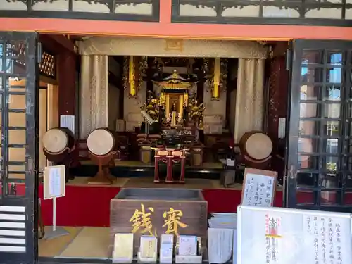 日朝堂の本殿・本堂