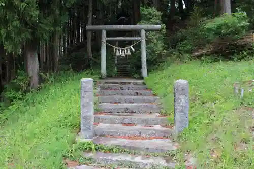 八幡神社の鳥居