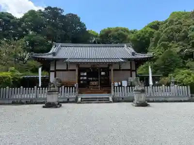 長尾神社の{uncategorized: "未分類", other: "その他", undefined: "問題あり", building: "その他建物", grave: "お墓", sacred_gate: "鳥居", guardian: "狛犬", statue: "像", buddha: "仏像", history: "歴史", nature: "自然", garden: "庭園", animal: "動物", pagoda: "塔", temizu: "手水舎", mountain_gate: "山門・神門", sanctuary: "本殿・本堂", subordinate: "末社・摂社", art: "芸術", scenery: "景色", jizo: "地蔵", ema: "絵馬", goshuin: "御朱印", omikuji: "おみくじ", items: "授与品その他", amulet: "お守り", goshuincho: "御朱印帳", eats: "食事", festival: "お祭り", votive_dance: "神楽", shichigosan: "七五三参", wedding: "結婚式", experience: "体験その他", initially: "初詣", around: "周辺", anti_infection: "感染症対策"}