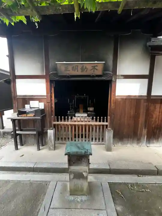 興福寺 南円堂の{uncategorized: "未分類", other: "その他", undefined: "問題あり", building: "その他建物", grave: "お墓", sacred_gate: "鳥居", guardian: "狛犬", statue: "像", buddha: "仏像", history: "歴史", nature: "自然", garden: "庭園", animal: "動物", pagoda: "塔", temizu: "手水舎", mountain_gate: "山門・神門", sanctuary: "本殿・本堂", subordinate: "末社・摂社", art: "芸術", scenery: "景色", jizo: "地蔵", ema: "絵馬", goshuin: "御朱印", omikuji: "おみくじ", items: "授与品その他", amulet: "お守り", goshuincho: "御朱印帳", eats: "食事", festival: "お祭り", votive_dance: "神楽", shichigosan: "七五三参", wedding: "結婚式", experience: "体験その他", initially: "初詣", around: "周辺", anti_infection: "感染症対策"}