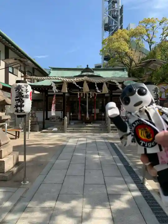 素盞嗚神社の{uncategorized: "未分類", other: "その他", undefined: "問題あり", building: "その他建物", grave: "お墓", sacred_gate: "鳥居", guardian: "狛犬", statue: "像", buddha: "仏像", history: "歴史", nature: "自然", garden: "庭園", animal: "動物", pagoda: "塔", temizu: "手水舎", mountain_gate: "山門・神門", sanctuary: "本殿・本堂", subordinate: "末社・摂社", art: "芸術", scenery: "景色", jizo: "地蔵", ema: "絵馬", goshuin: "御朱印", omikuji: "おみくじ", items: "授与品その他", amulet: "お守り", goshuincho: "御朱印帳", eats: "食事", festival: "お祭り", votive_dance: "神楽", shichigosan: "七五三参", wedding: "結婚式", experience: "体験その他", initially: "初詣", around: "周辺", anti_infection: "感染症対策"}
