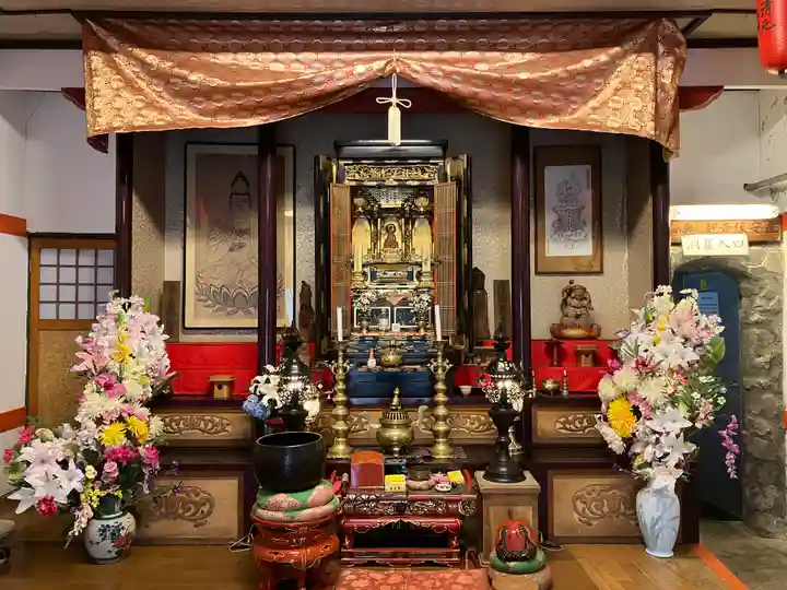 岩戸観音堂(北海道)