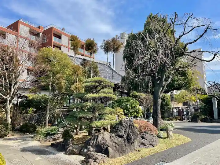 愛染院の{uncategorized: "未分類", other: "その他", undefined: "問題あり", building: "その他建物", grave: "お墓", sacred_gate: "鳥居", guardian: "狛犬", statue: "像", buddha: "仏像", history: "歴史", nature: "自然", garden: "庭園", animal: "動物", pagoda: "塔", temizu: "手水舎", mountain_gate: "山門・神門", sanctuary: "本殿・本堂", subordinate: "末社・摂社", art: "芸術", scenery: "景色", jizo: "地蔵", ema: "絵馬", goshuin: "御朱印", omikuji: "おみくじ", items: "授与品その他", amulet: "お守り", goshuincho: "御朱印帳", eats: "食事", festival: "お祭り", votive_dance: "神楽", shichigosan: "七五三参", wedding: "結婚式", experience: "体験その他", initially: "初詣", around: "周辺", anti_infection: "感染症対策"}