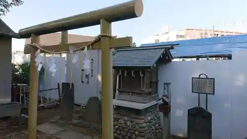 駒込妙義神社の鳥居