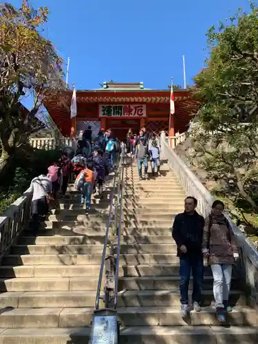 高尾山薬王院の山門