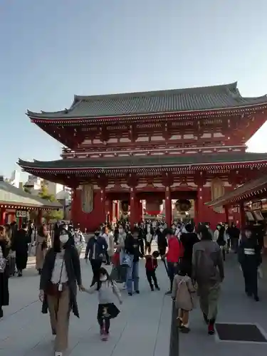 浅草寺の山門