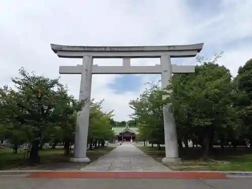 大阪護國神社の鳥居