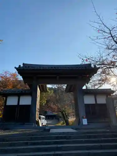 繁多寺の山門