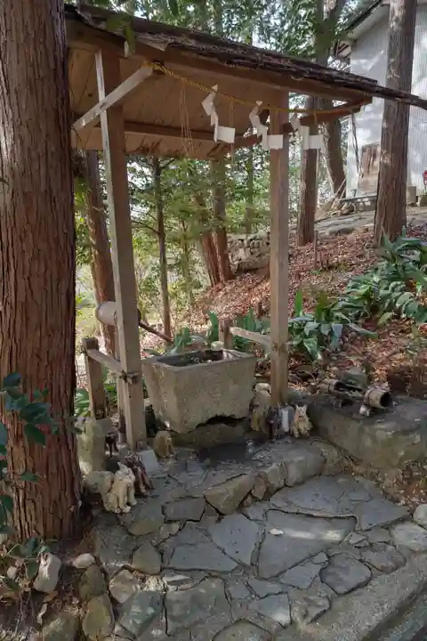 玉野御嶽神社の手水舎