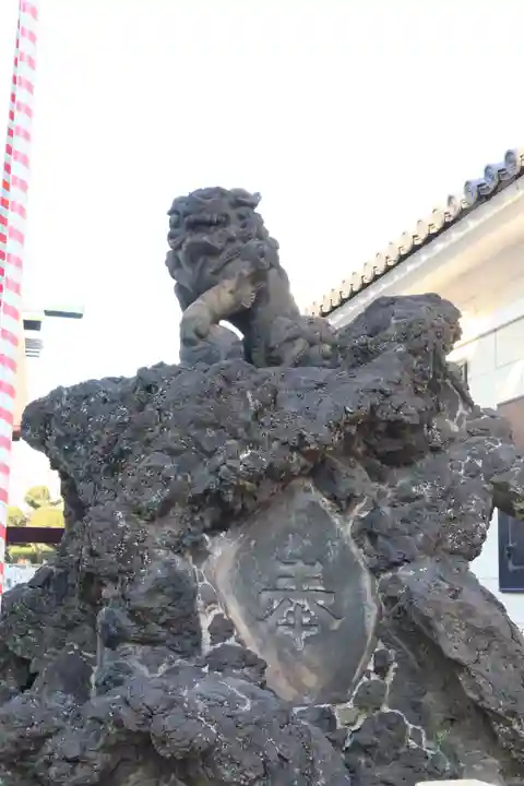 鶴見神社の狛犬