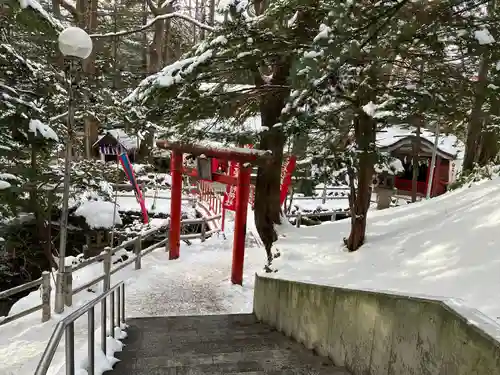 白石神社の庭園