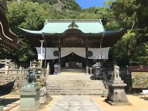 八栗寺の本殿