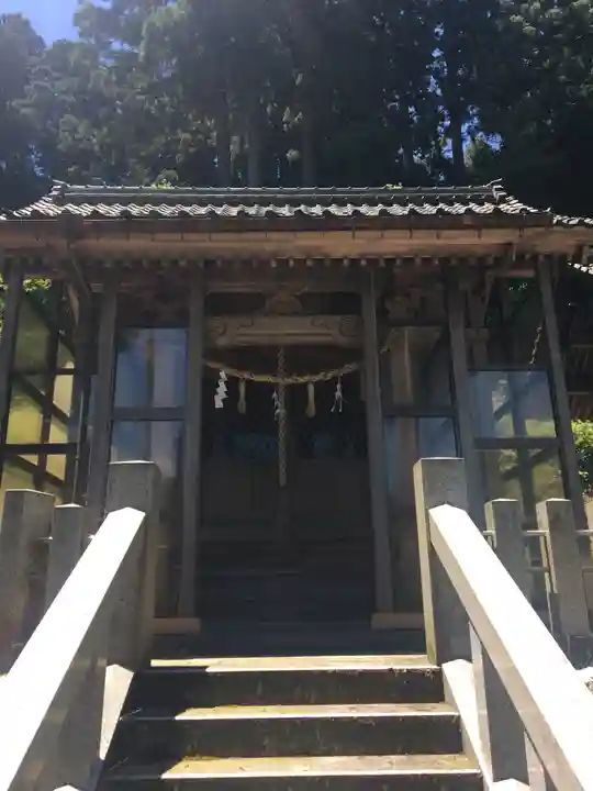 新羅神社の末社・摂社