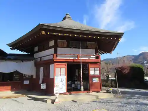 明智寺の本殿