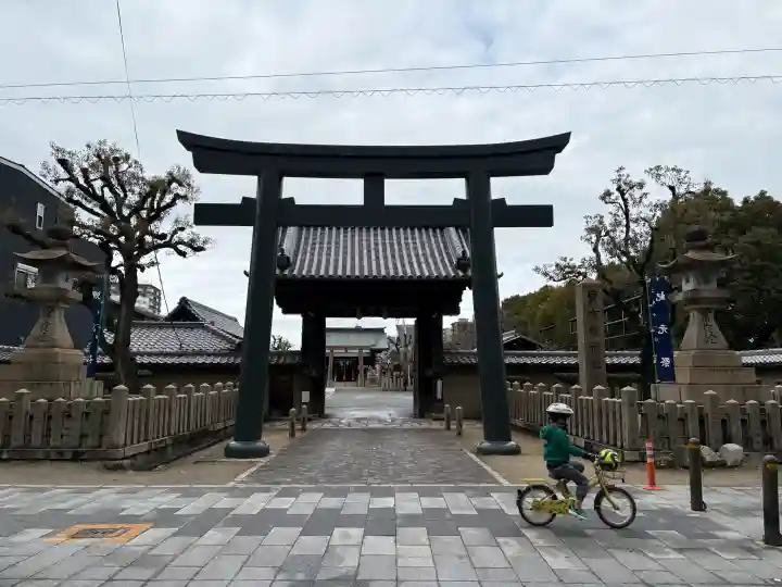 貴布禰神社の{uncategorized: "未分類", other: "その他", undefined: "問題あり", building: "その他建物", grave: "お墓", sacred_gate: "鳥居", guardian: "狛犬", statue: "像", buddha: "仏像", history: "歴史", nature: "自然", garden: "庭園", animal: "動物", pagoda: "塔", temizu: "手水舎", mountain_gate: "山門・神門", sanctuary: "本殿・本堂", subordinate: "末社・摂社", art: "芸術", scenery: "景色", jizo: "地蔵", ema: "絵馬", goshuin: "御朱印", omikuji: "おみくじ", items: "授与品その他", amulet: "お守り", goshuincho: "御朱印帳", eats: "食事", festival: "お祭り", votive_dance: "神楽", shichigosan: "七五三参", wedding: "結婚式", experience: "体験その他", initially: "初詣", around: "周辺", anti_infection: "感染症対策"}