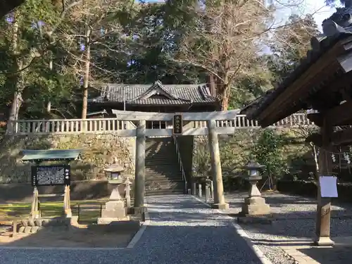 事任八幡宮の鳥居