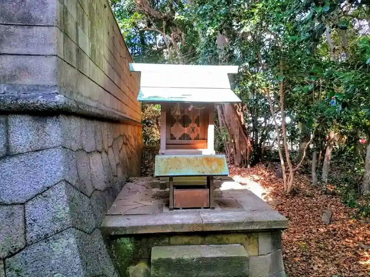 成岩神社の末社・摂社
