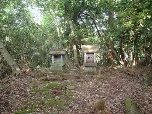 金剱神社の末社