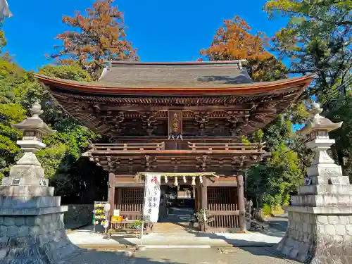 府八幡宮の山門