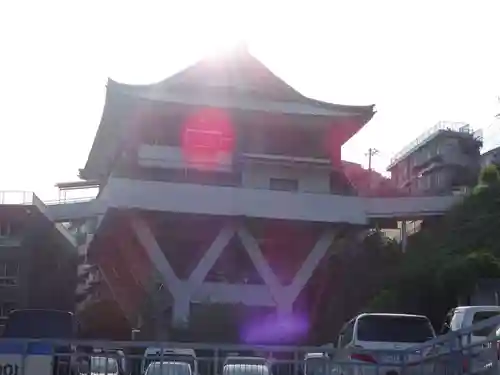 三宝寺の本殿・本堂