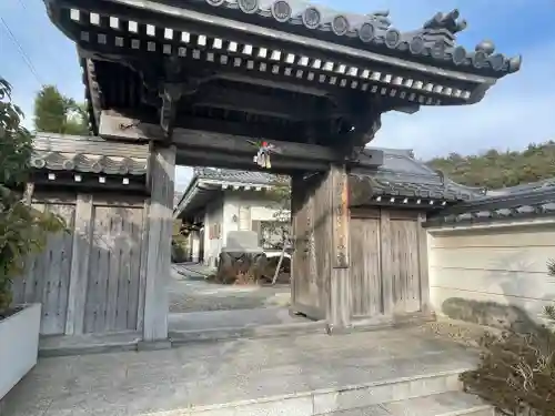 守護尊寺の山門・神門