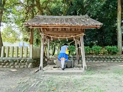託美神社の手水舎