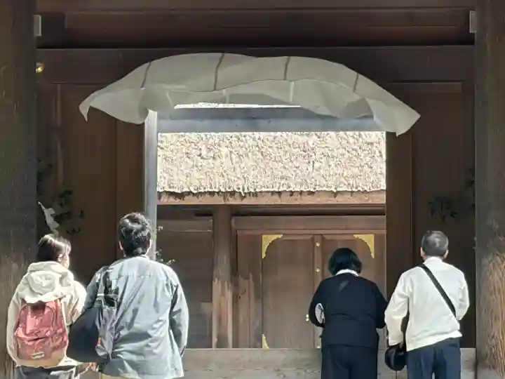 伊勢神宮外宮(豊受大神宮)の{uncategorized: "未分類", other: "その他", undefined: "問題あり", building: "その他建物", grave: "お墓", sacred_gate: "鳥居", guardian: "狛犬", statue: "像", buddha: "仏像", history: "歴史", nature: "自然", garden: "庭園", animal: "動物", pagoda: "塔", temizu: "手水舎", mountain_gate: "山門・神門", sanctuary: "本殿・本堂", subordinate: "末社・摂社", art: "芸術", scenery: "景色", jizo: "地蔵", ema: "絵馬", goshuin: "御朱印", omikuji: "おみくじ", items: "授与品その他", amulet: "お守り", goshuincho: "御朱印帳", eats: "食事", festival: "お祭り", votive_dance: "神楽", shichigosan: "七五三参", wedding: "結婚式", experience: "体験その他", initially: "初詣", around: "周辺", anti_infection: "感染症対策"}