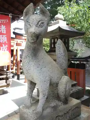 御辰稲荷神社の狛犬