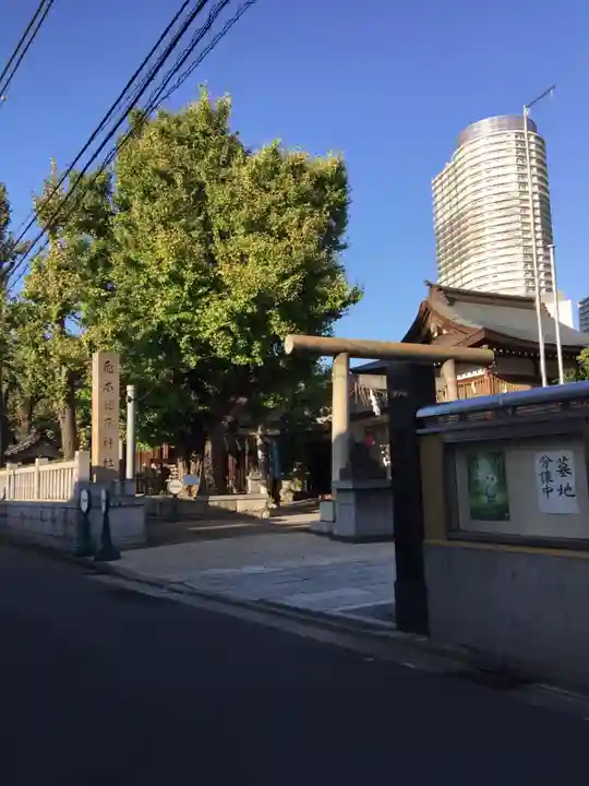 飛木稲荷神社の山門・神門