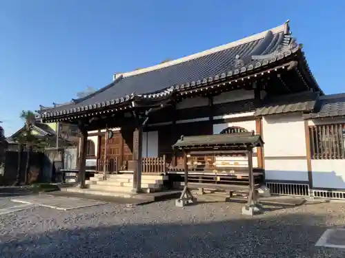 圓照寺の本殿・本堂