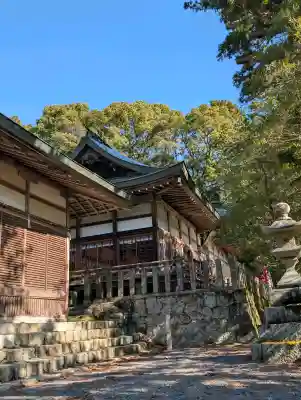 敢國神社の{uncategorized: "未分類", other: "その他", undefined: "問題あり", building: "その他建物", grave: "お墓", sacred_gate: "鳥居", guardian: "狛犬", statue: "像", buddha: "仏像", history: "歴史", nature: "自然", garden: "庭園", animal: "動物", pagoda: "塔", temizu: "手水舎", mountain_gate: "山門・神門", sanctuary: "本殿・本堂", subordinate: "末社・摂社", art: "芸術", scenery: "景色", jizo: "地蔵", ema: "絵馬", goshuin: "御朱印", omikuji: "おみくじ", items: "授与品その他", amulet: "お守り", goshuincho: "御朱印帳", eats: "食事", festival: "お祭り", votive_dance: "神楽", shichigosan: "七五三参", wedding: "結婚式", experience: "体験その他", initially: "初詣", around: "周辺", anti_infection: "感染症対策"}