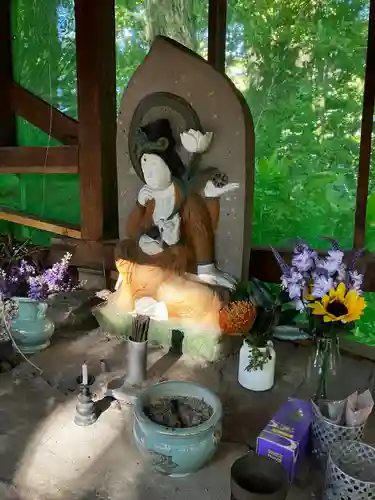 白石神社の仏像