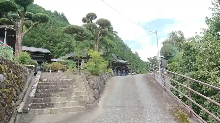 仏成寺(山梨県)