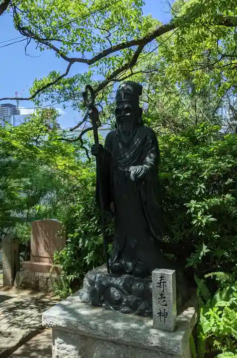 真田山 三光神社の像