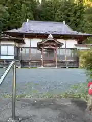 眞行寺の本殿