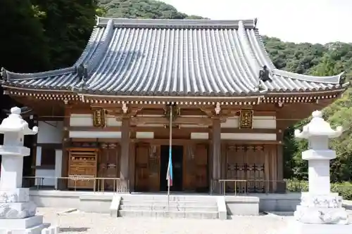 瀧安寺の本殿・本堂