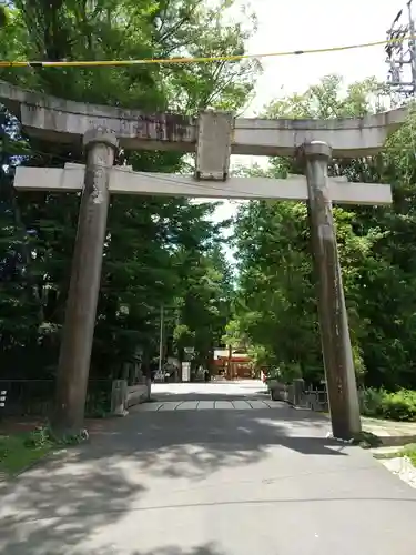 穂高神社本宮の鳥居