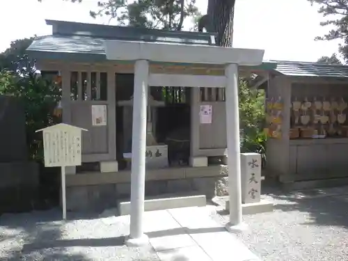 森戸大明神（森戸神社）の末社