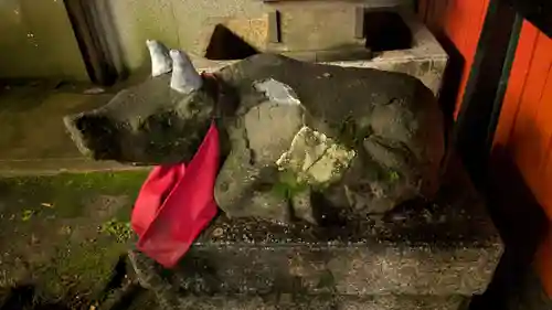 御所八幡宮の像