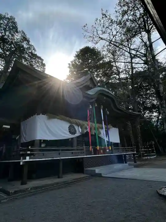 西寒多神社の{uncategorized: "未分類", other: "その他", undefined: "問題あり", building: "その他建物", grave: "お墓", sacred_gate: "鳥居", guardian: "狛犬", statue: "像", buddha: "仏像", history: "歴史", nature: "自然", garden: "庭園", animal: "動物", pagoda: "塔", temizu: "手水舎", mountain_gate: "山門・神門", sanctuary: "本殿・本堂", subordinate: "末社・摂社", art: "芸術", scenery: "景色", jizo: "地蔵", ema: "絵馬", goshuin: "御朱印", omikuji: "おみくじ", items: "授与品その他", amulet: "お守り", goshuincho: "御朱印帳", eats: "食事", festival: "お祭り", votive_dance: "神楽", shichigosan: "七五三参", wedding: "結婚式", experience: "体験その他", initially: "初詣", around: "周辺", anti_infection: "感染症対策"}