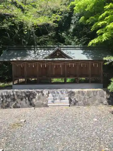 礒宮八幡神社の{uncategorized: "未分類", other: "その他", undefined: "問題あり", building: "その他建物", grave: "お墓", sacred_gate: "鳥居", guardian: "狛犬", statue: "像", buddha: "仏像", history: "歴史", nature: "自然", garden: "庭園", animal: "動物", pagoda: "塔", temizu: "手水舎", mountain_gate: "山門・神門", sanctuary: "本殿・本堂", subordinate: "末社・摂社", art: "芸術", scenery: "景色", jizo: "地蔵", ema: "絵馬", goshuin: "御朱印", omikuji: "おみくじ", items: "授与品その他", amulet: "お守り", goshuincho: "御朱印帳", eats: "食事", festival: "お祭り", votive_dance: "神楽", shichigosan: "七五三参", wedding: "結婚式", experience: "体験その他", initially: "初詣", around: "周辺", anti_infection: "感染症対策"}