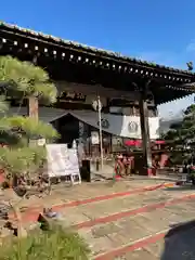 萬年山宝輪寺の本殿