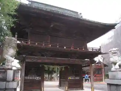 穴切大神社の山門・神門