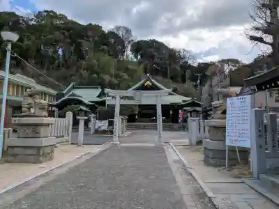 比治山神社の{uncategorized: "未分類", other: "その他", undefined: "問題あり", building: "その他建物", grave: "お墓", sacred_gate: "鳥居", guardian: "狛犬", statue: "像", buddha: "仏像", history: "歴史", nature: "自然", garden: "庭園", animal: "動物", pagoda: "塔", temizu: "手水舎", mountain_gate: "山門・神門", sanctuary: "本殿・本堂", subordinate: "末社・摂社", art: "芸術", scenery: "景色", jizo: "地蔵", ema: "絵馬", goshuin: "御朱印", omikuji: "おみくじ", items: "授与品その他", amulet: "お守り", goshuincho: "御朱印帳", eats: "食事", festival: "お祭り", votive_dance: "神楽", shichigosan: "七五三参", wedding: "結婚式", experience: "体験その他", initially: "初詣", around: "周辺", anti_infection: "感染症対策"}